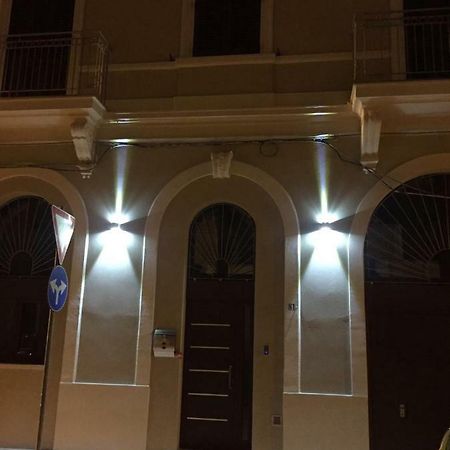 L'Arco Di Porta Lecce Apartment บรินดิซิ ภายนอก รูปภาพ