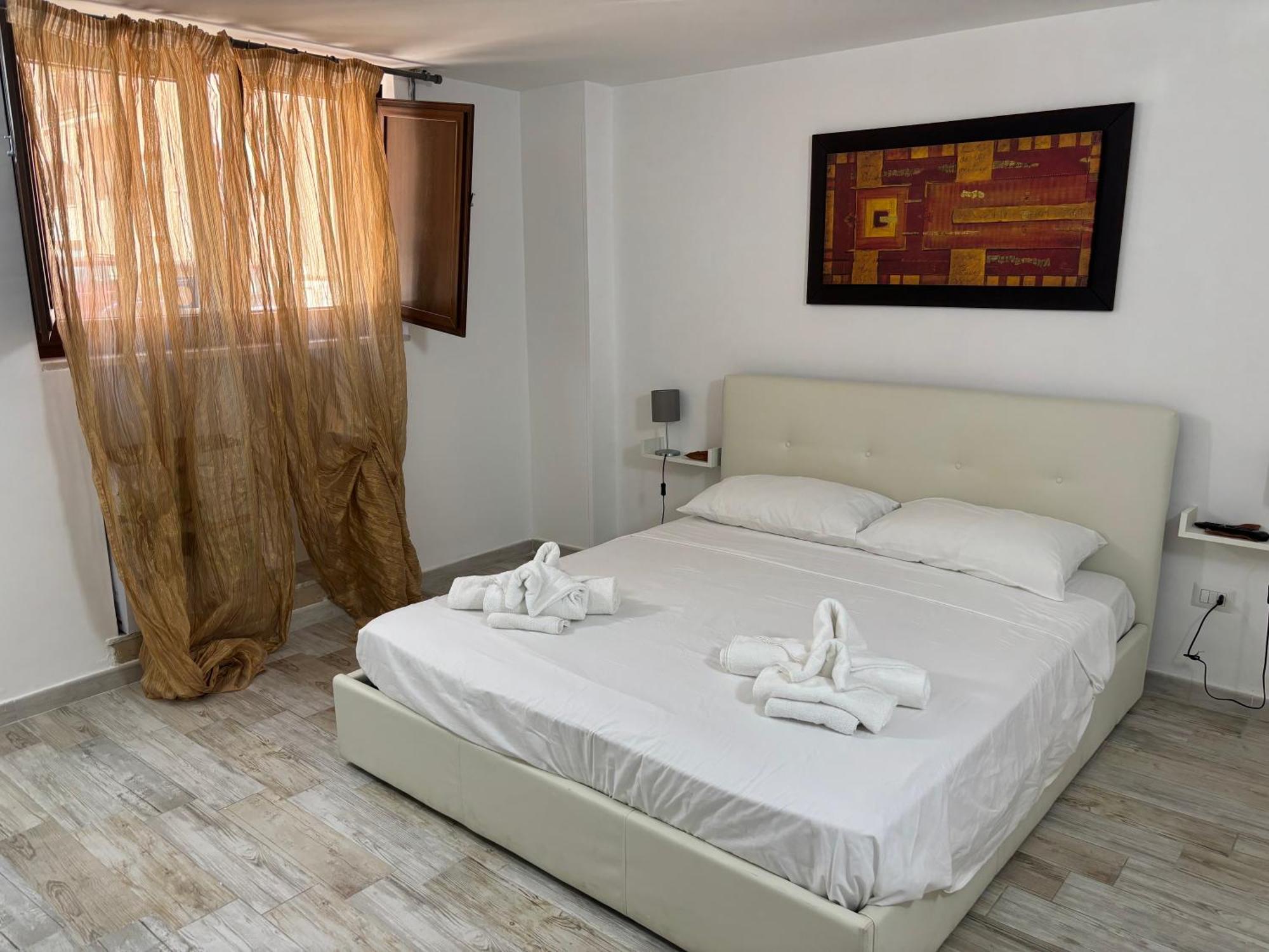 L'Arco Di Porta Lecce Apartment บรินดิซิ ภายนอก รูปภาพ